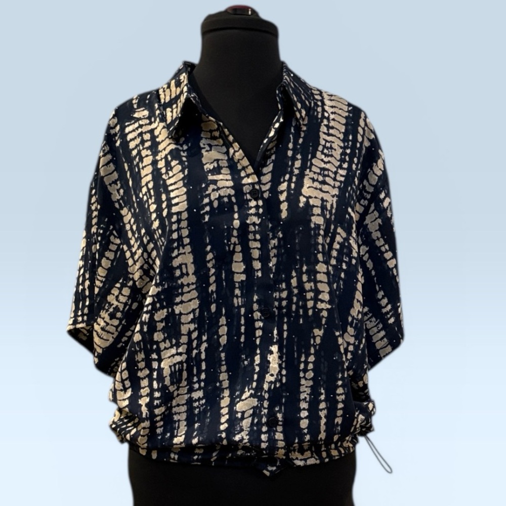 Joh. Navy and Cream Abstract Tie-Dye Button-Down Top